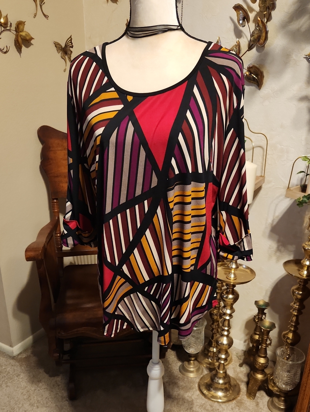 Women's Geometric Print Scoop Neck Top in Multicolor